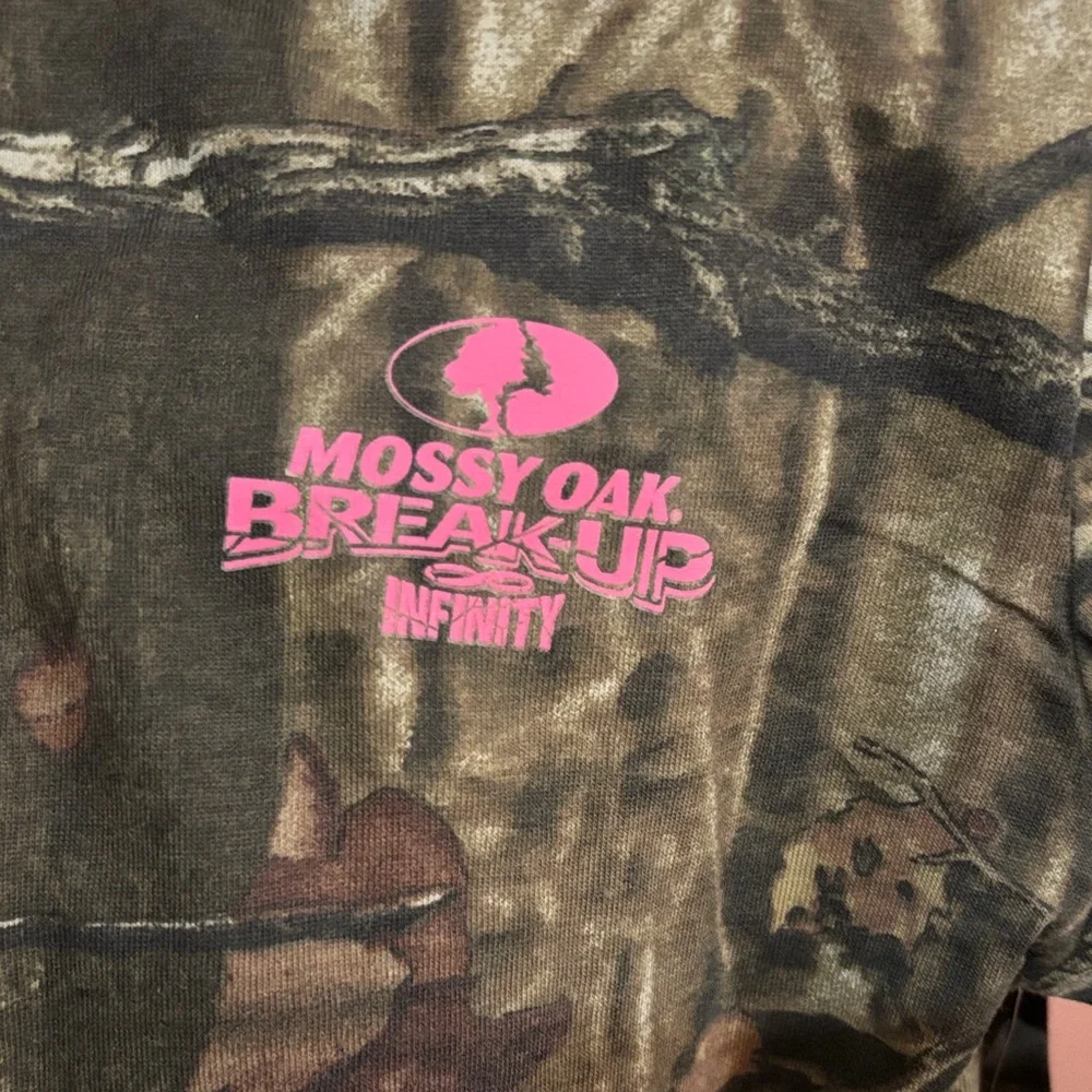 Mossy Oak Long Sleeve Camouflage Tee with Pink Logo NWTS - Picture 5 of 8